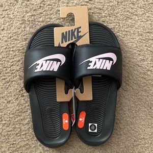 Women Nike Victori Slides